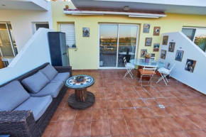 Golden Sunset Apartment